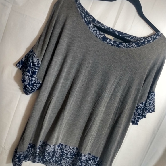 Ink and ivy gray and blue short sleeve blouse - Picture 1 of 5